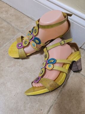 L'Artiste by Spring Step Yeleather heeled sandals colorful Ankle Strap Size 10